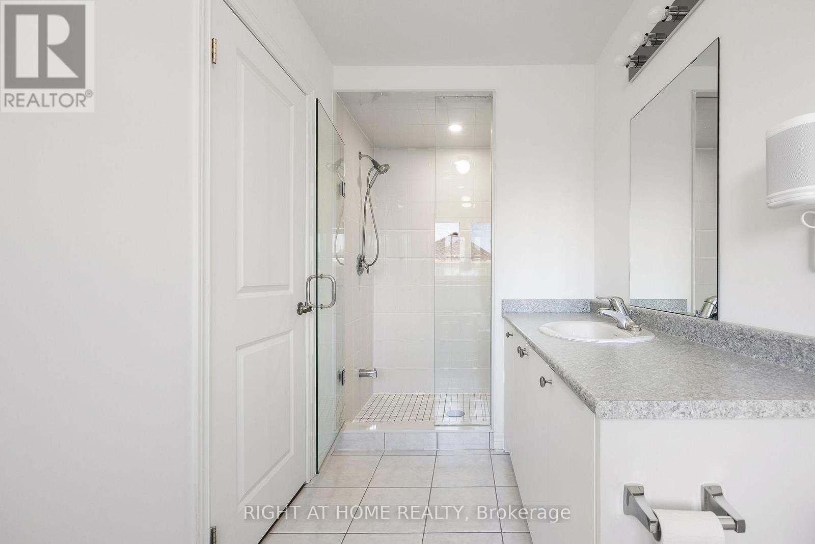 51 Peter Hogg Court, Whitby, Ontario  L1P 0N2 - Photo 20 - E13832568