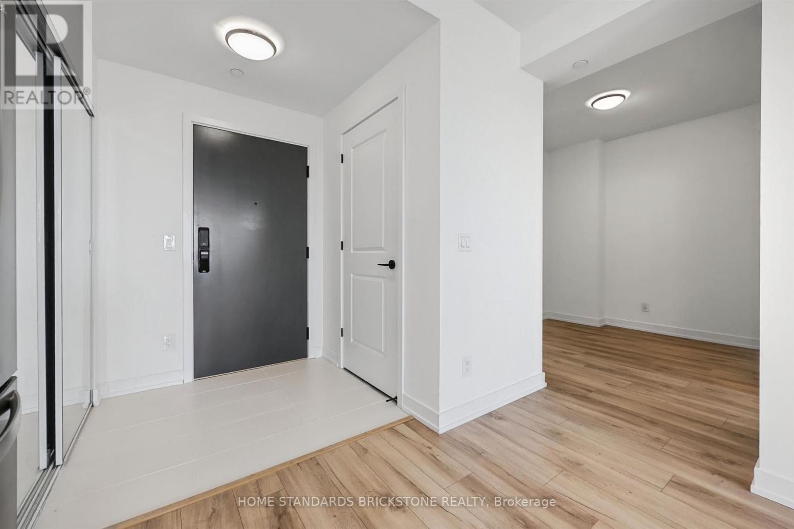 712 - 335 Wheat Boom Drive, Oakville, Ontario  L6H 7Y1 - Photo 4 - W13832580