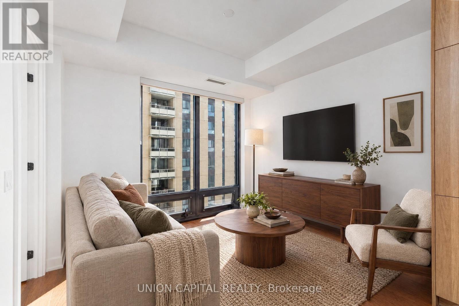 1802 - 91 Montclair Avenue, Toronto, Ontario  M5P 0B1 - Photo 2 - C13832452