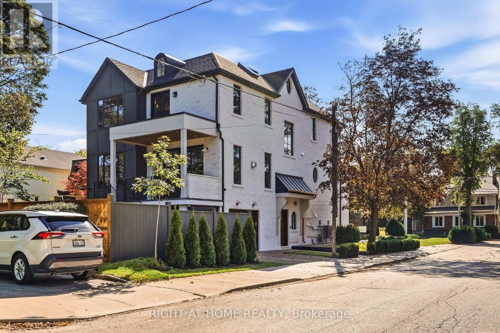 144 Old Orchard Grove, Toronto, Ontario  M5M 2E3 - Photo 47 - C13825742