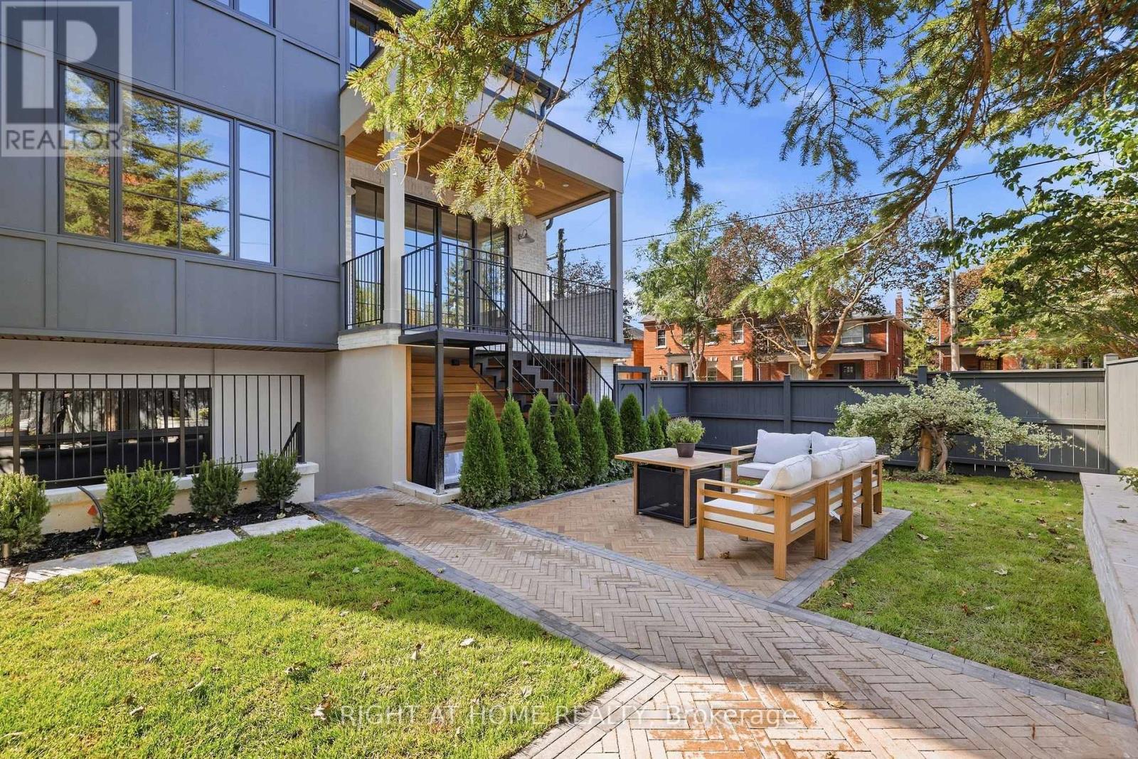 144 Old Orchard Grove, Toronto, Ontario  M5M 2E3 - Photo 45 - C13825742