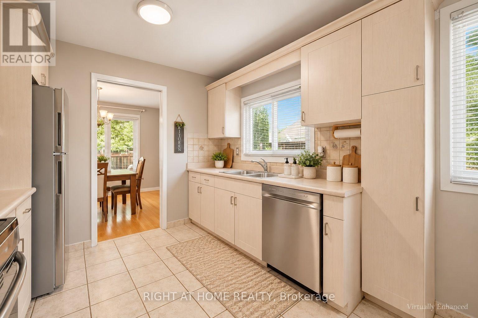 7 Hanover Place N, Hamilton, Ontario  L8K 5X7 - Photo 8 - X13832572