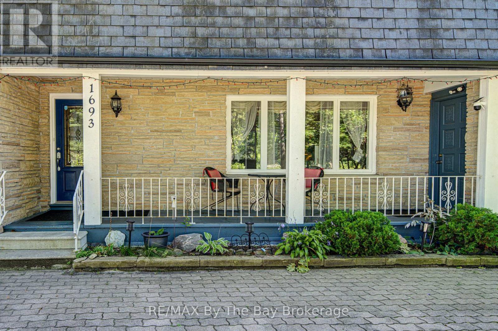 1693 River Road W, Wasaga Beach, Ontario  L9Z 2S2 - Photo 2 - S13832594