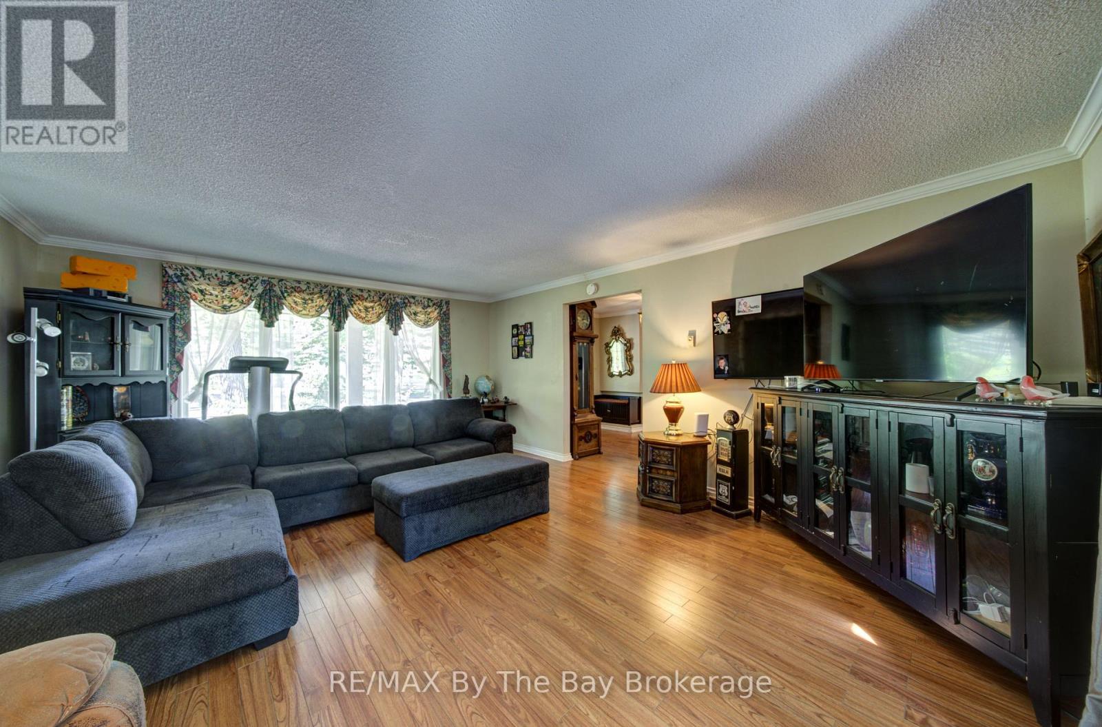 1693 River Road W, Wasaga Beach, Ontario  L9Z 2S2 - Photo 23 - S13832594