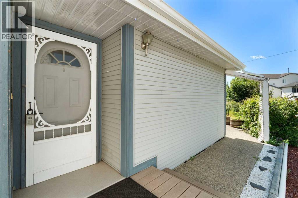 412 9 Street, Beiseker, Alberta  T0M 0G0 - Photo 47 - A2326703