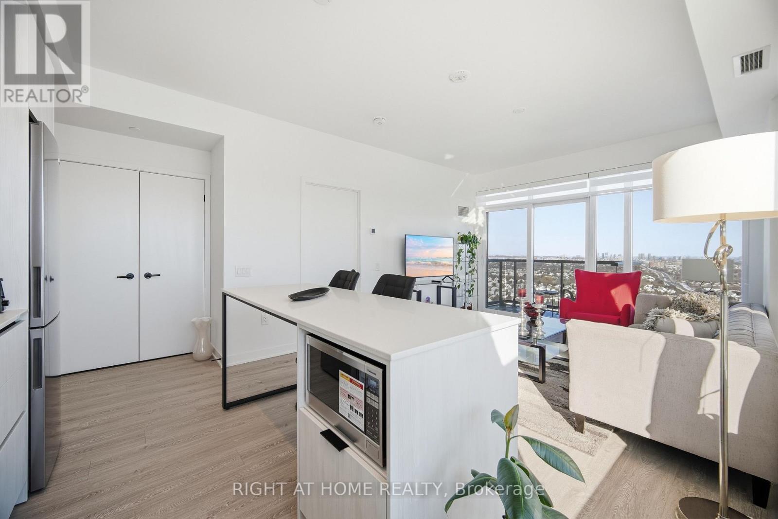 2203 - 2495 Eglinton Avenue W, Mississauga, Ontario  L5M 2T2 - Photo 14 - W13832586