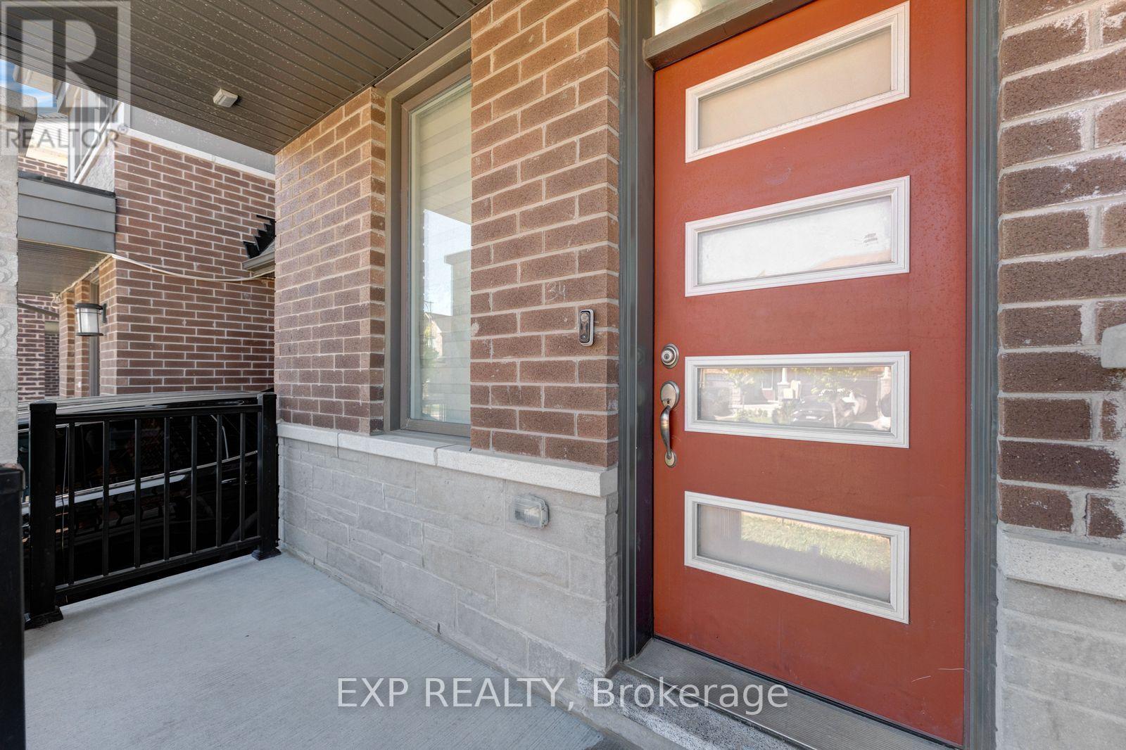 34 Circus Crescent, Brampton, Ontario  L7A 5E3 - Photo 3 - W13832596