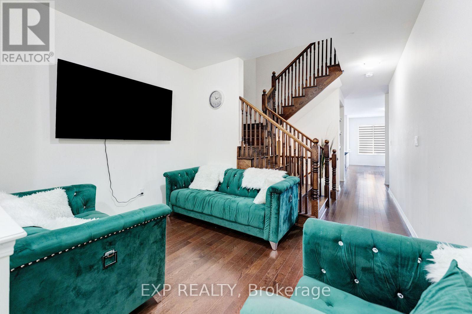 34 Circus Crescent, Brampton, Ontario  L7A 5E3 - Photo 5 - W13832596