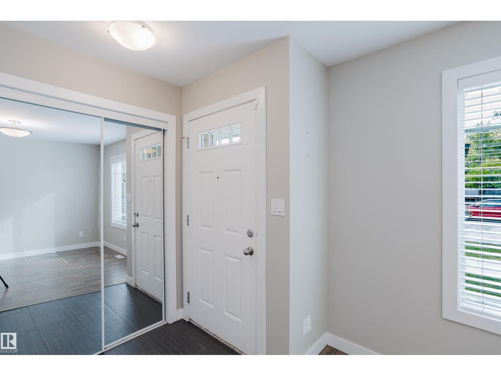 12504-12510 119 Av Nw, Edmonton, Alberta  T5L 2Z5 - Photo 4 - E4510623