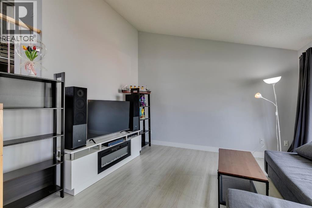 140 Templehill Drive NE, Calgary, Alberta  T1Y 4C3 - Photo 9 - A2347869