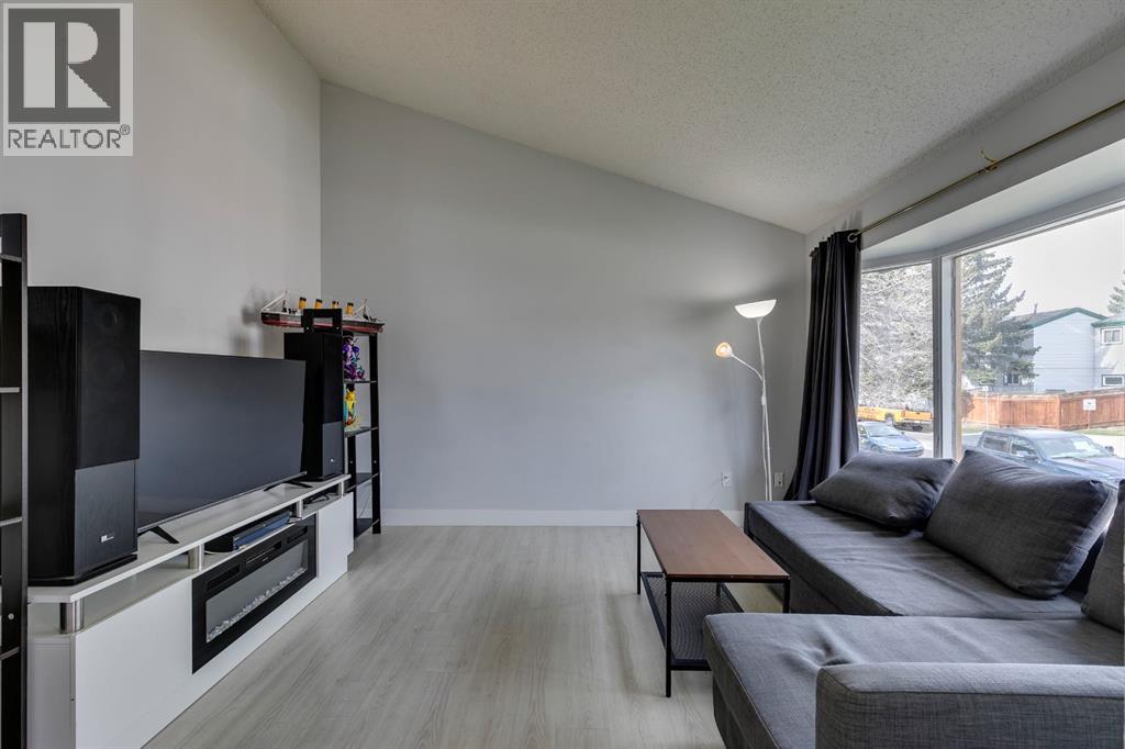 140 Templehill Drive NE, Calgary, Alberta  T1Y 4C3 - Photo 13 - A2347869