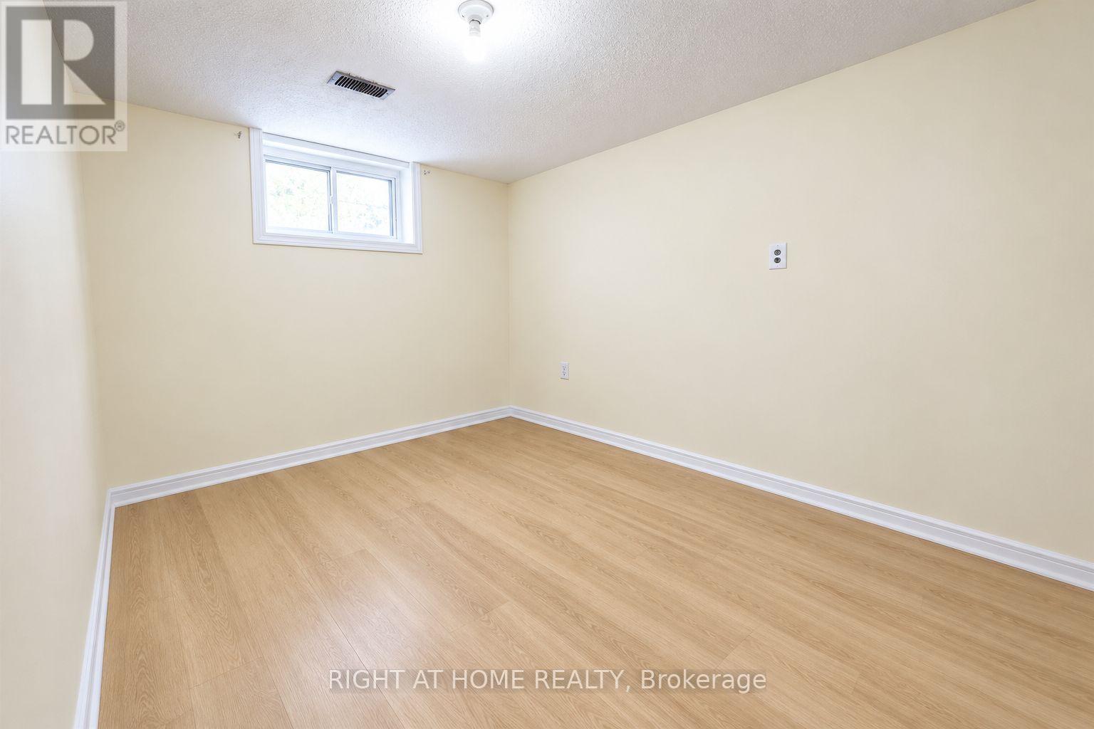 Bast - 17 Bryant Street, Toronto, Ontario  M3H 4Z8 - Photo 5 - C13832620