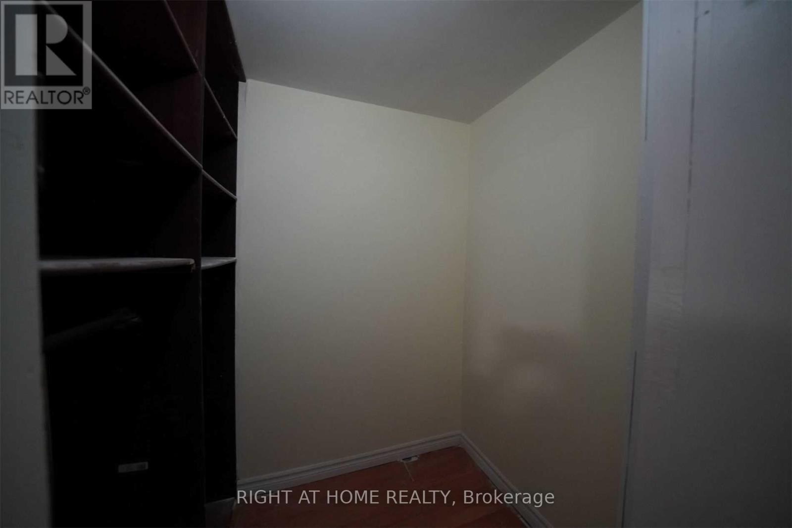 Bast - 17 Bryant Street, Toronto, Ontario  M3H 4Z8 - Photo 9 - C13832620
