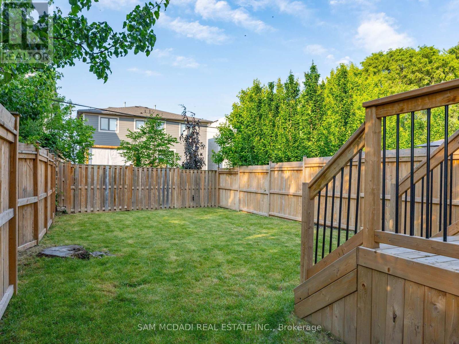 11b Maple Avenue N, Mississauga, Ontario  L5H 2R9 - Photo 44 - W13832618