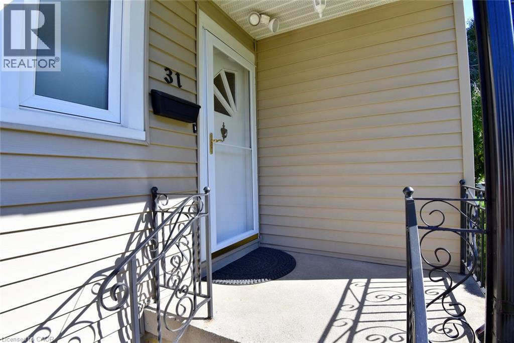 31 Kemp Drive, Hamilton, Ontario  L9H 2N1 - Photo 11 - 40865098