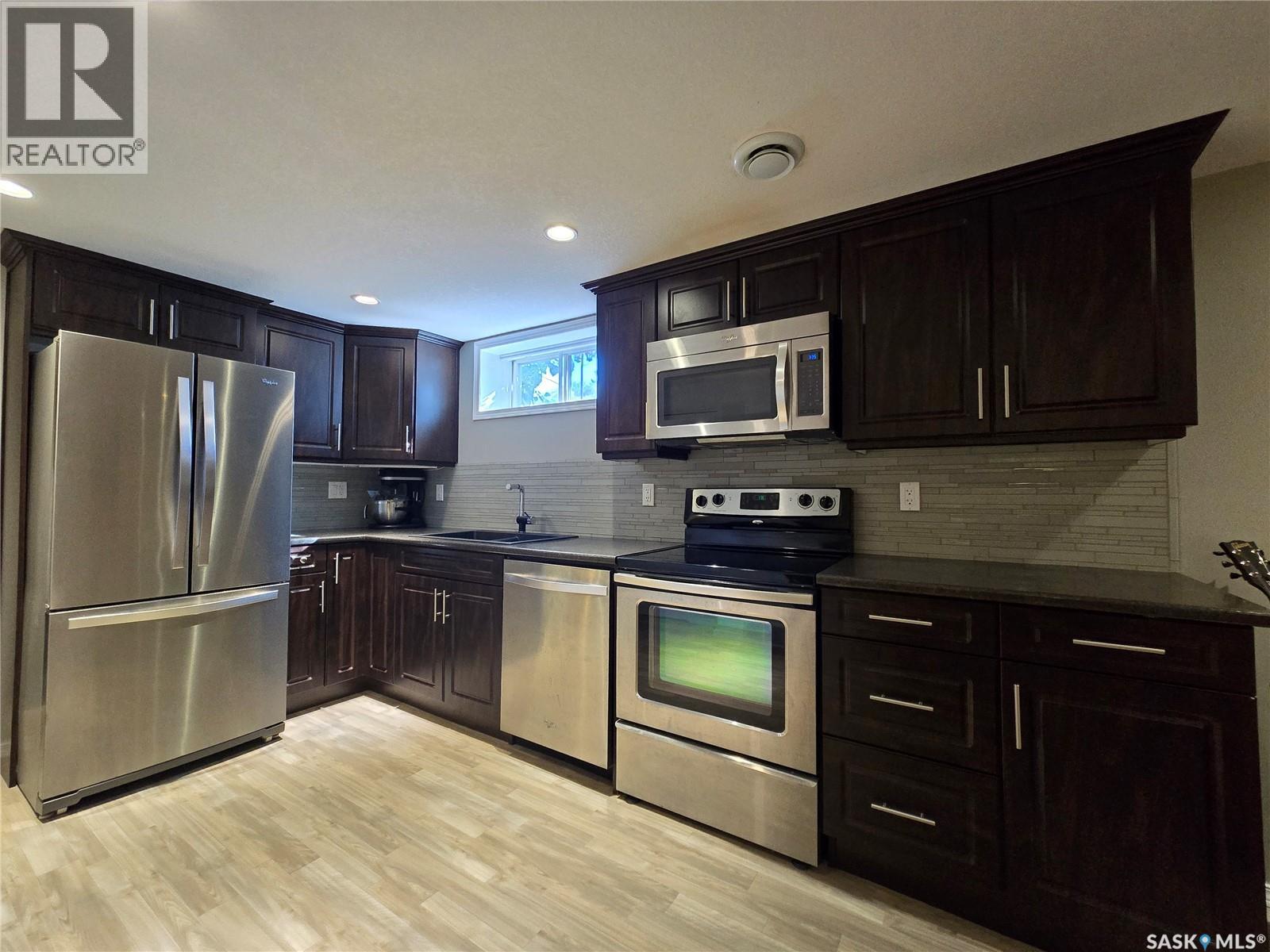 37 Dunning Crescent, Saskatoon, Saskatchewan  S7J 2S6 - Photo 33 - SK049663