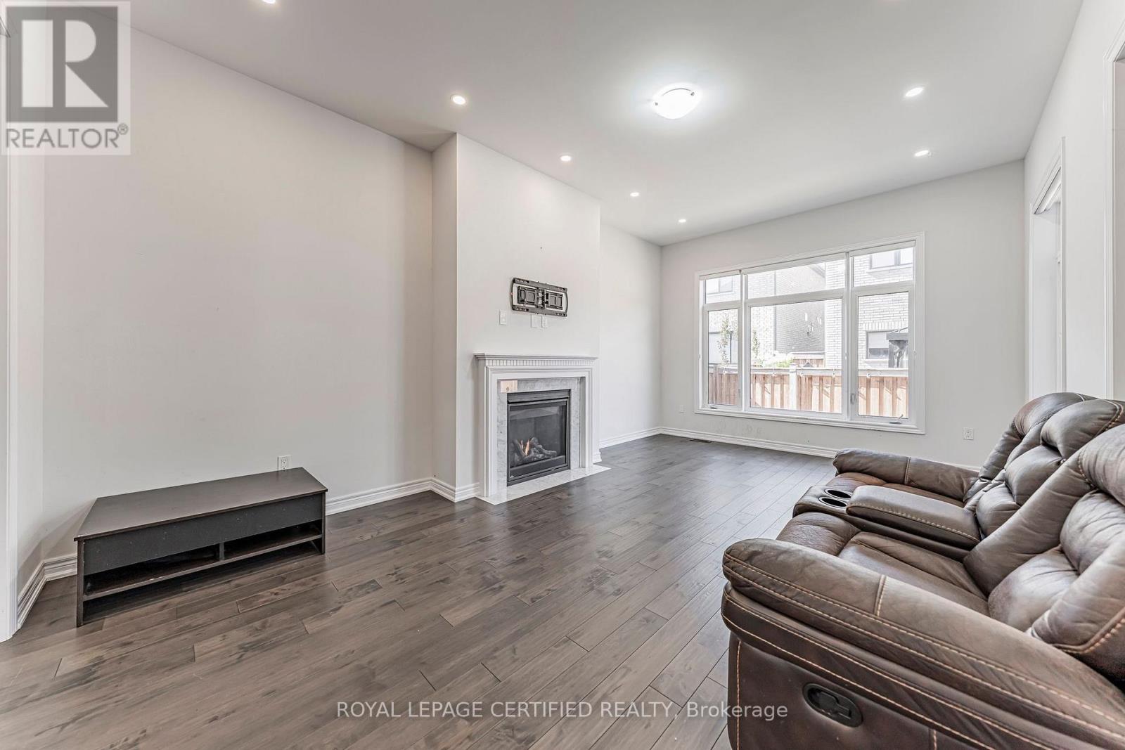 31 Carnegie Drive, Oakville, Ontario  L6H 0V9 - Photo 13 - W13829002