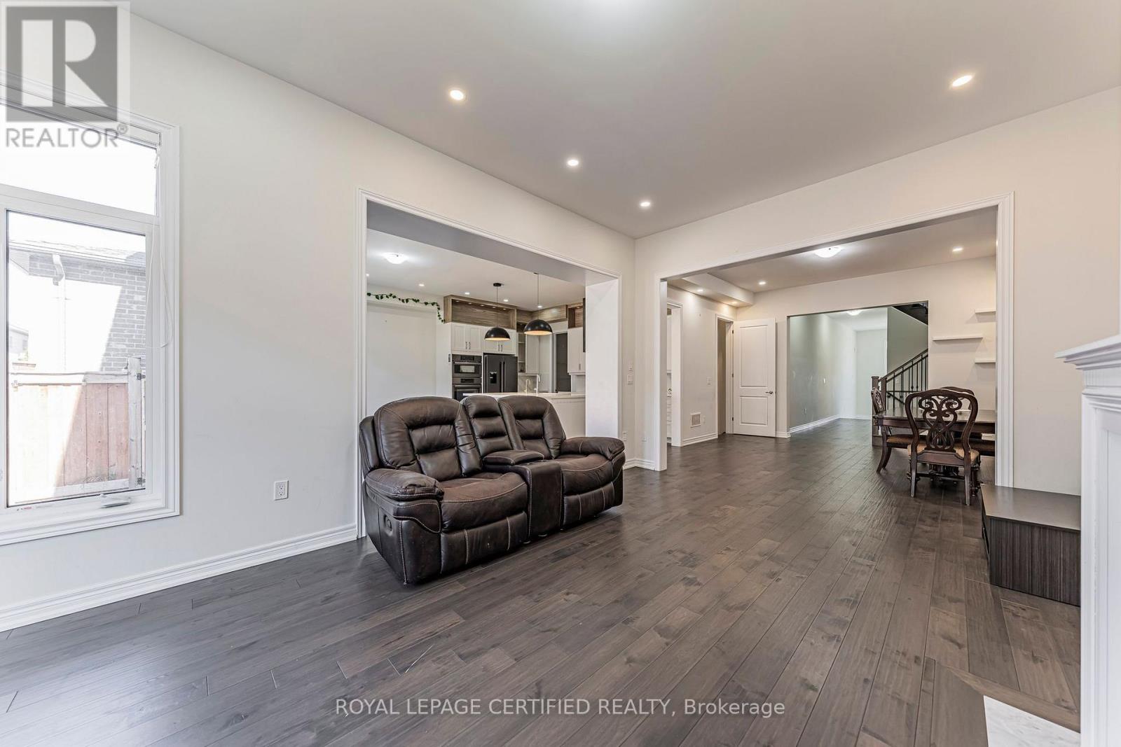 31 Carnegie Drive, Oakville, Ontario  L6H 0V9 - Photo 15 - W13829002