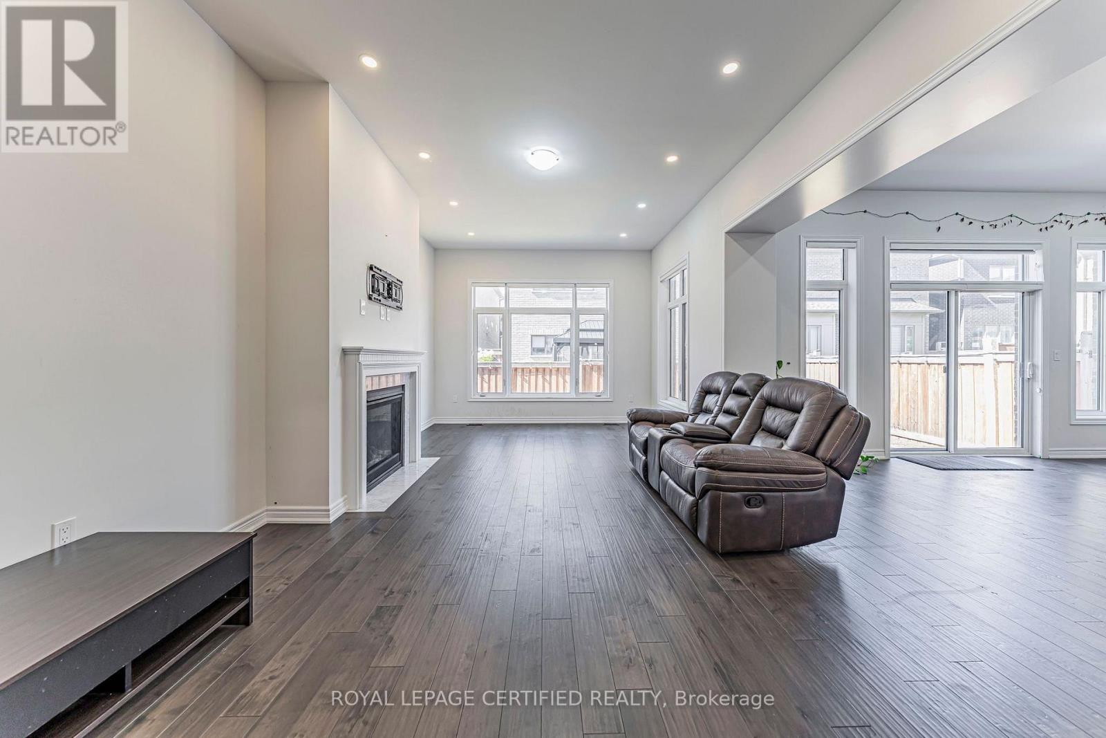 31 Carnegie Drive, Oakville, Ontario  L6H 0V9 - Photo 11 - W13829002