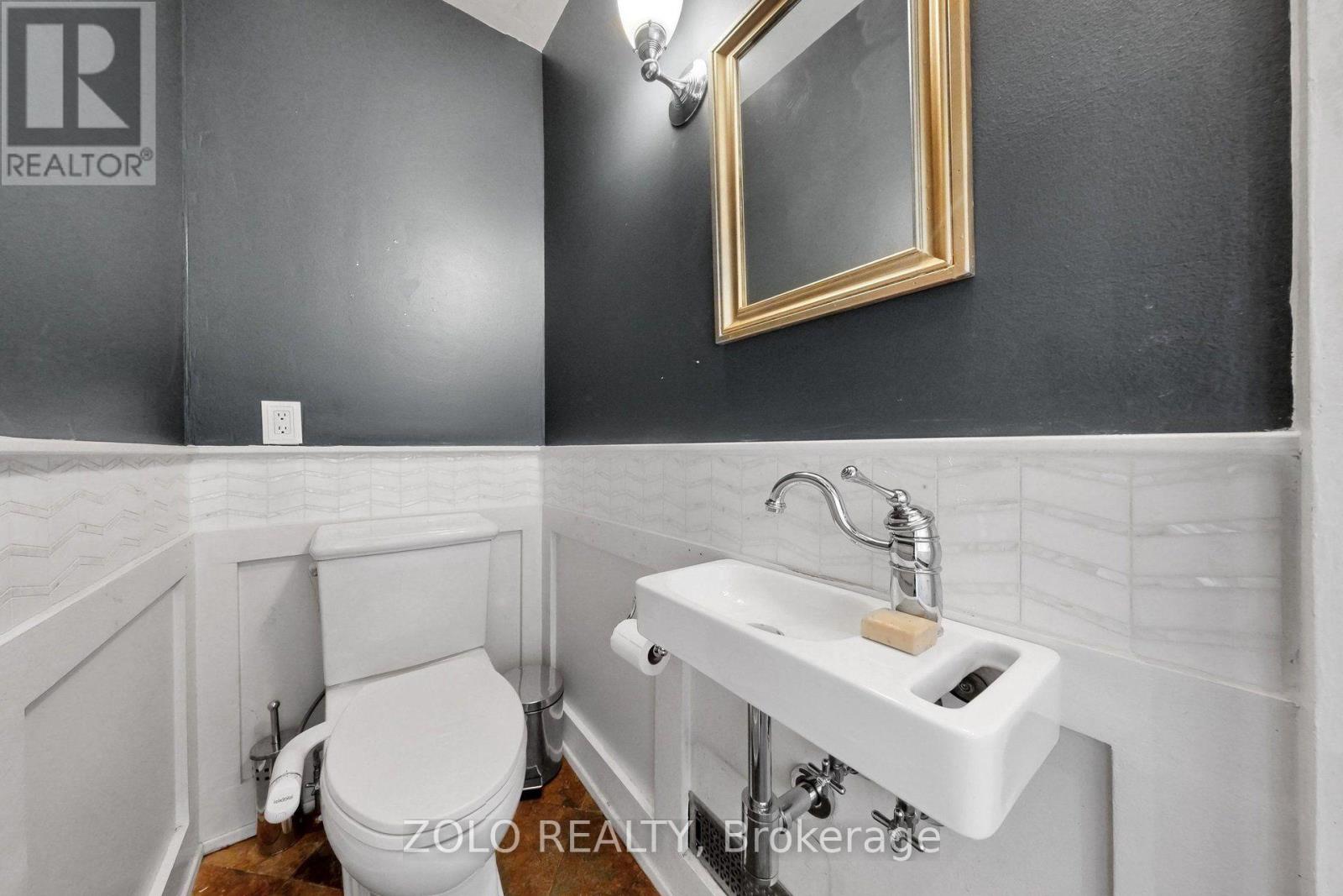 189 Leslie Street, Toronto, Ontario  M4M 3C6 - Photo 15 - E13832628