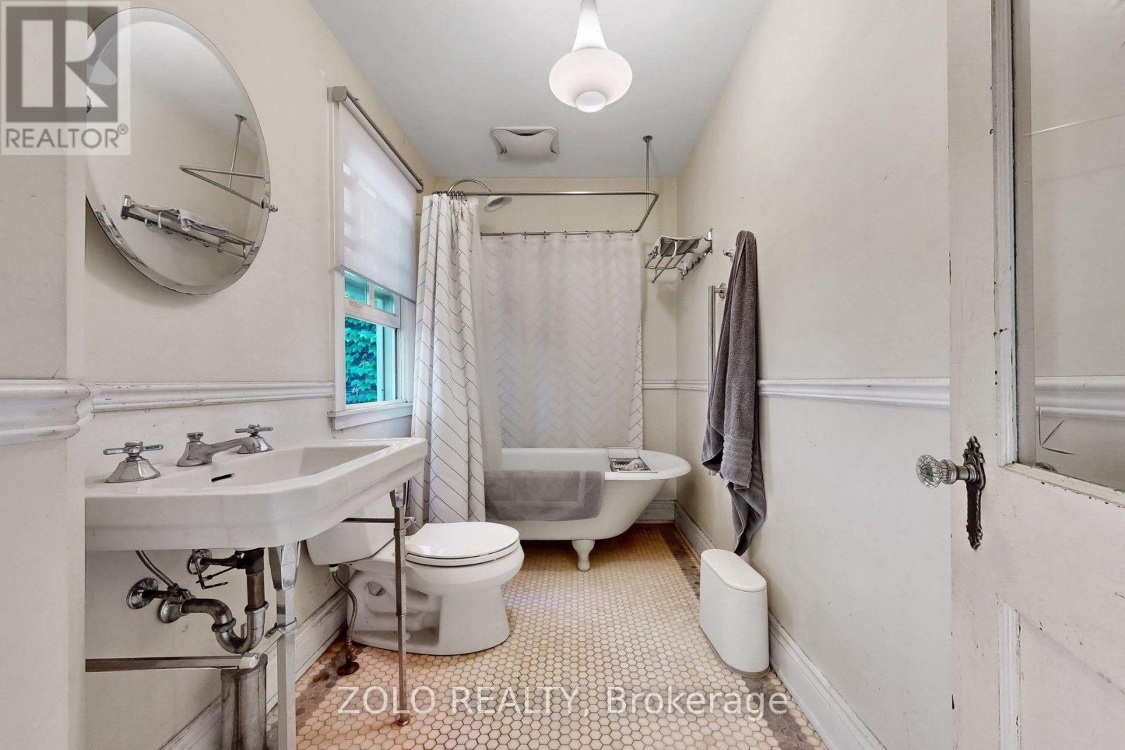 189 Leslie Street, Toronto, Ontario  M4M 3C6 - Photo 23 - E13832628