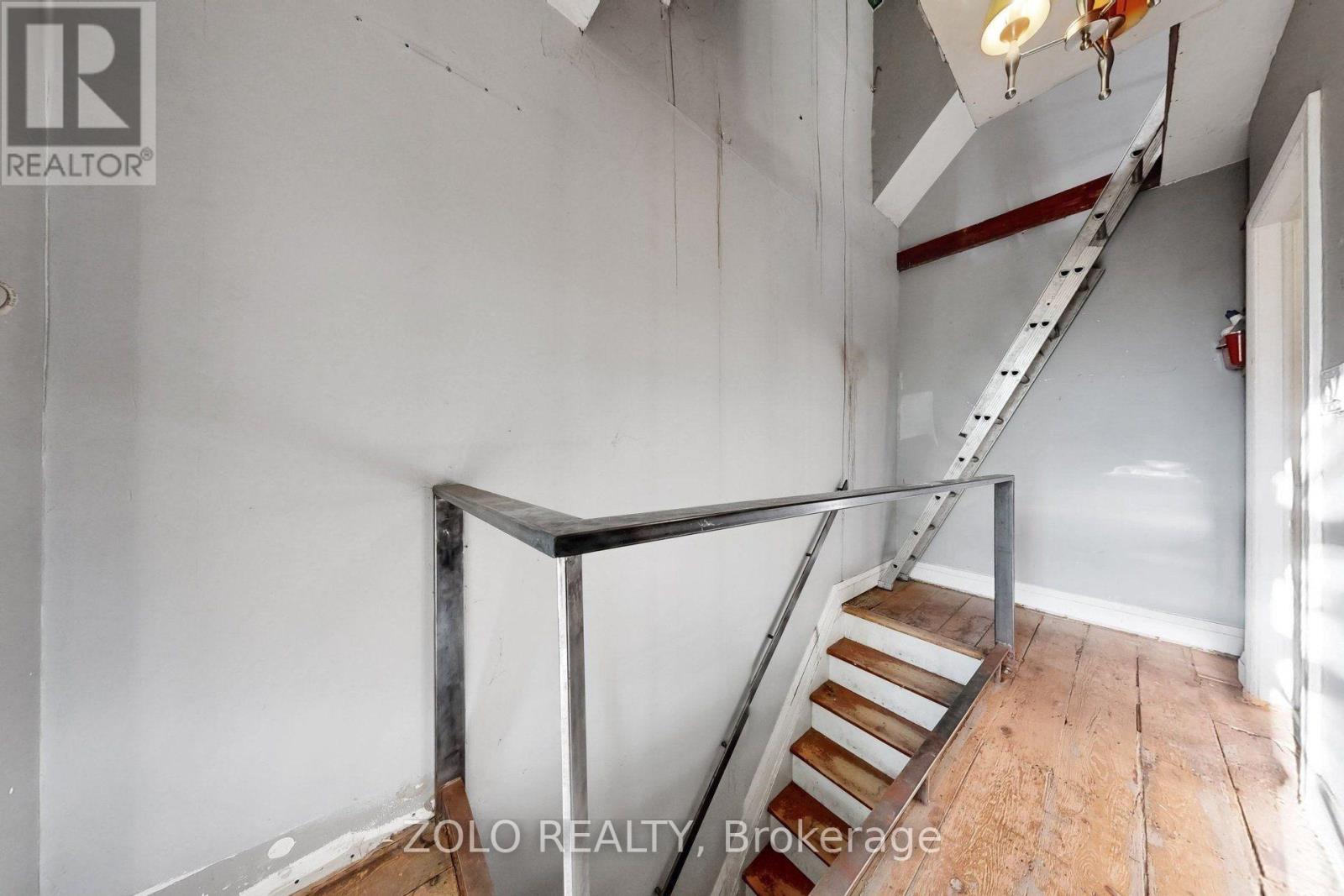189 Leslie Street, Toronto, Ontario  M4M 3C6 - Photo 24 - E13832628