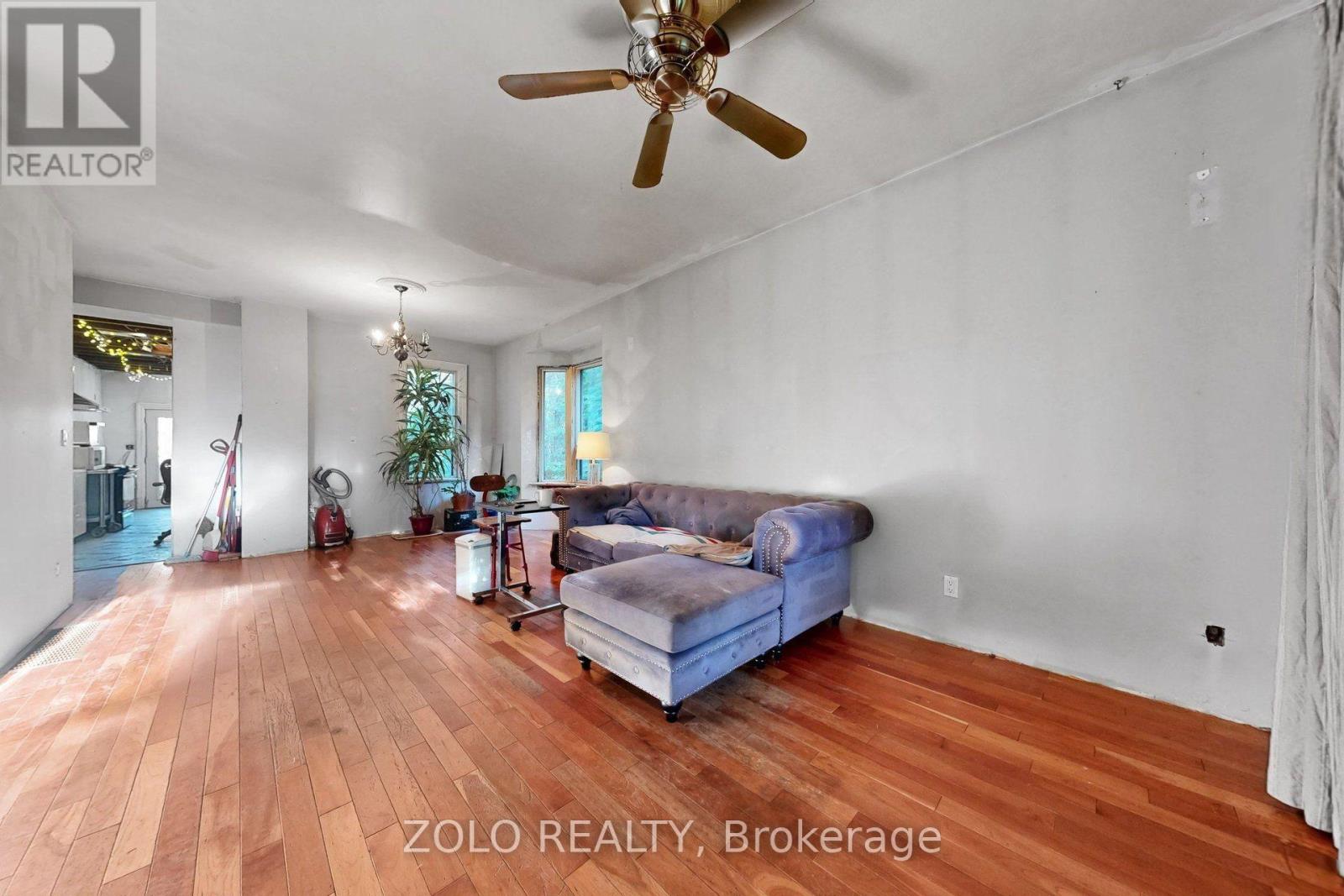 189 Leslie Street, Toronto, Ontario  M4M 3C6 - Photo 7 - E13832628