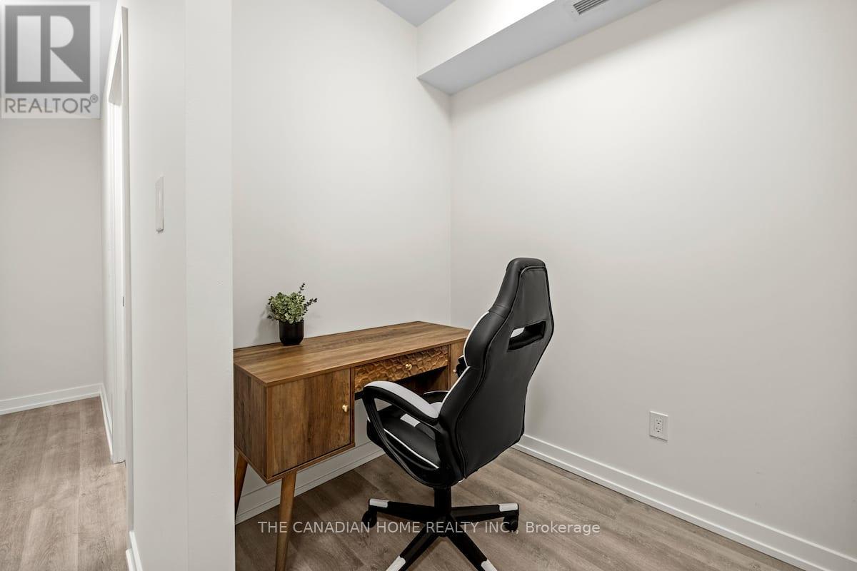 208 - 2300 St Clair Avenue W, Toronto, Ontario  M6N 0B3 - Photo 12 - W13832632
