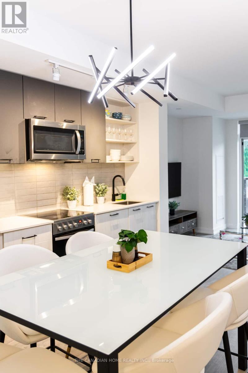 208 - 2300 St Clair Avenue W, Toronto, Ontario  M6N 0B3 - Photo 13 - W13832632