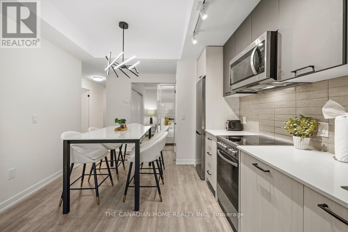 208 - 2300 St Clair Avenue W, Toronto, Ontario  M6N 0B3 - Photo 15 - W13832632