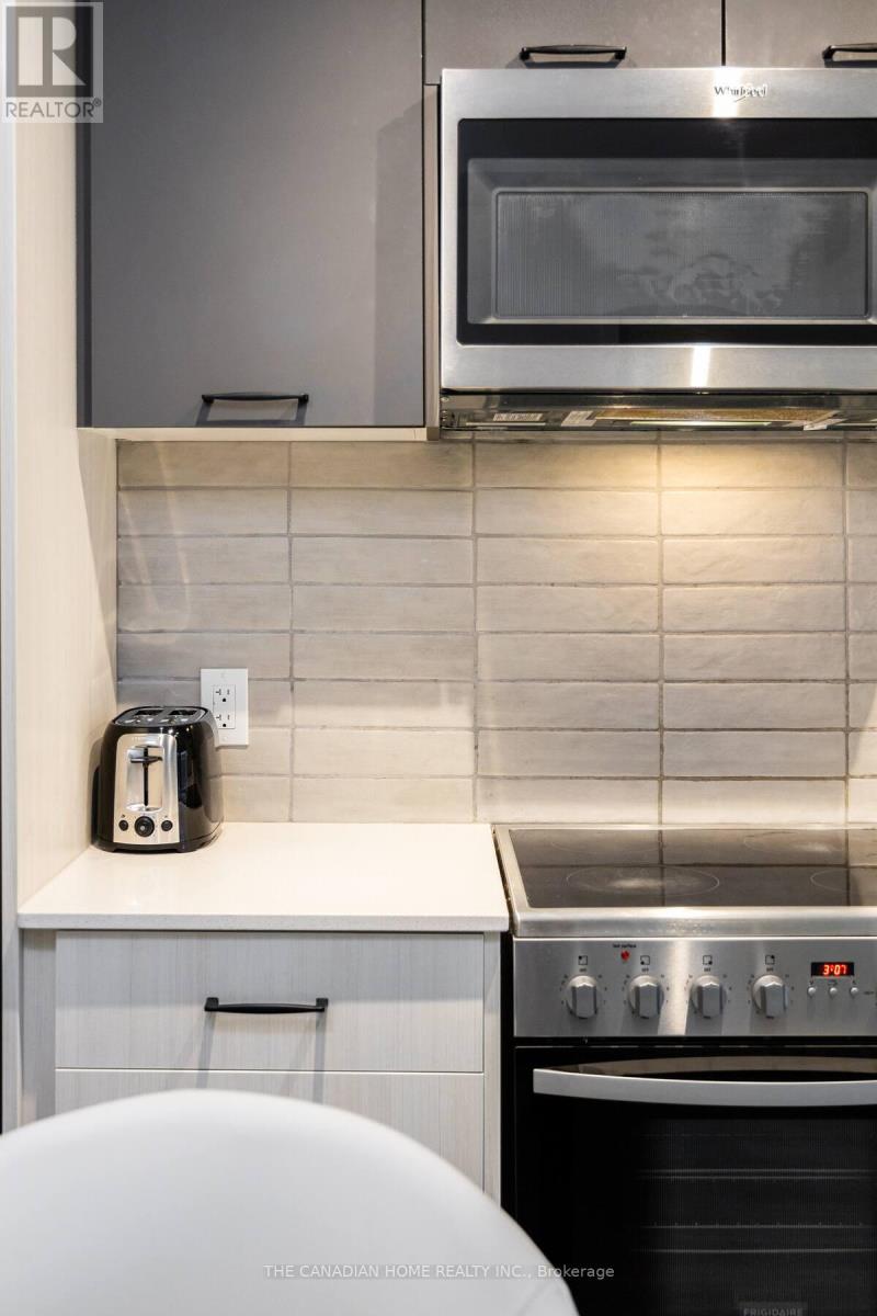208 - 2300 St Clair Avenue W, Toronto, Ontario  M6N 0B3 - Photo 18 - W13832632