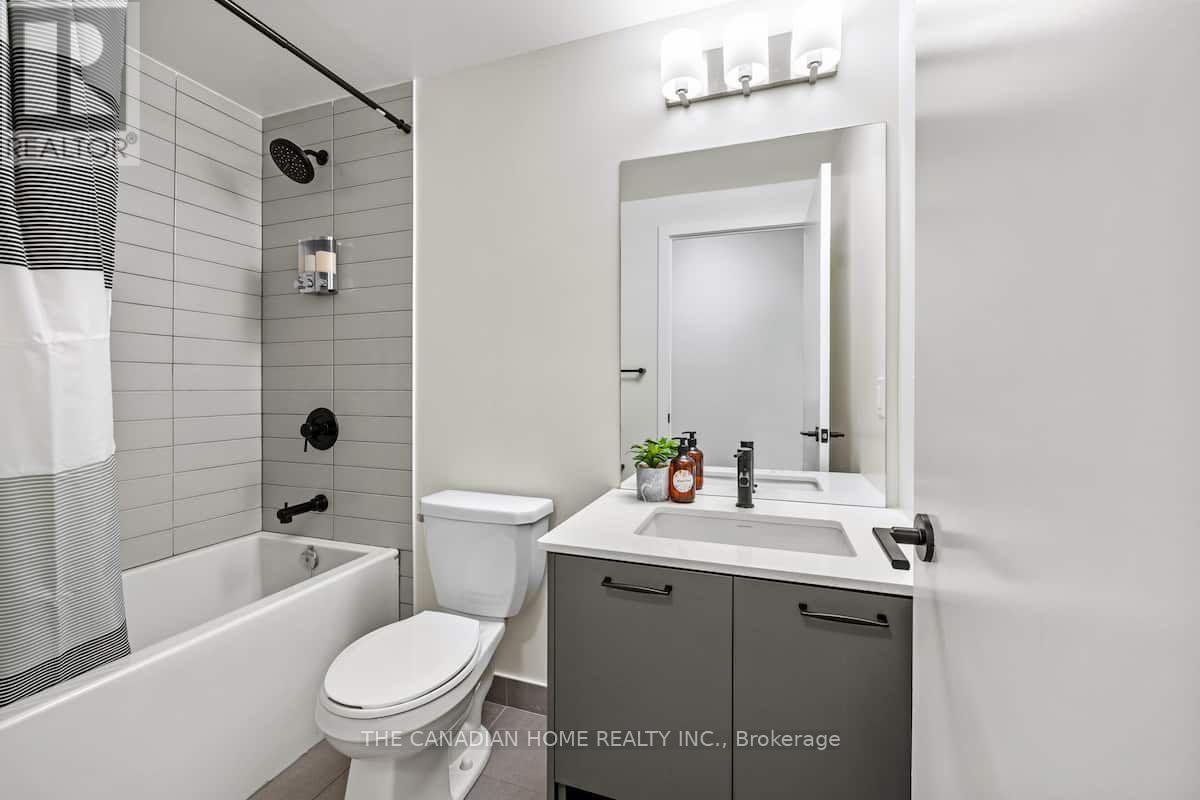 208 - 2300 St Clair Avenue W, Toronto, Ontario  M6N 0B3 - Photo 19 - W13832632