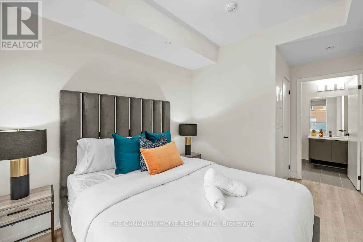 208 - 2300 St Clair Avenue W, Toronto, Ontario  M6N 0B3 - Photo 20 - W13832632