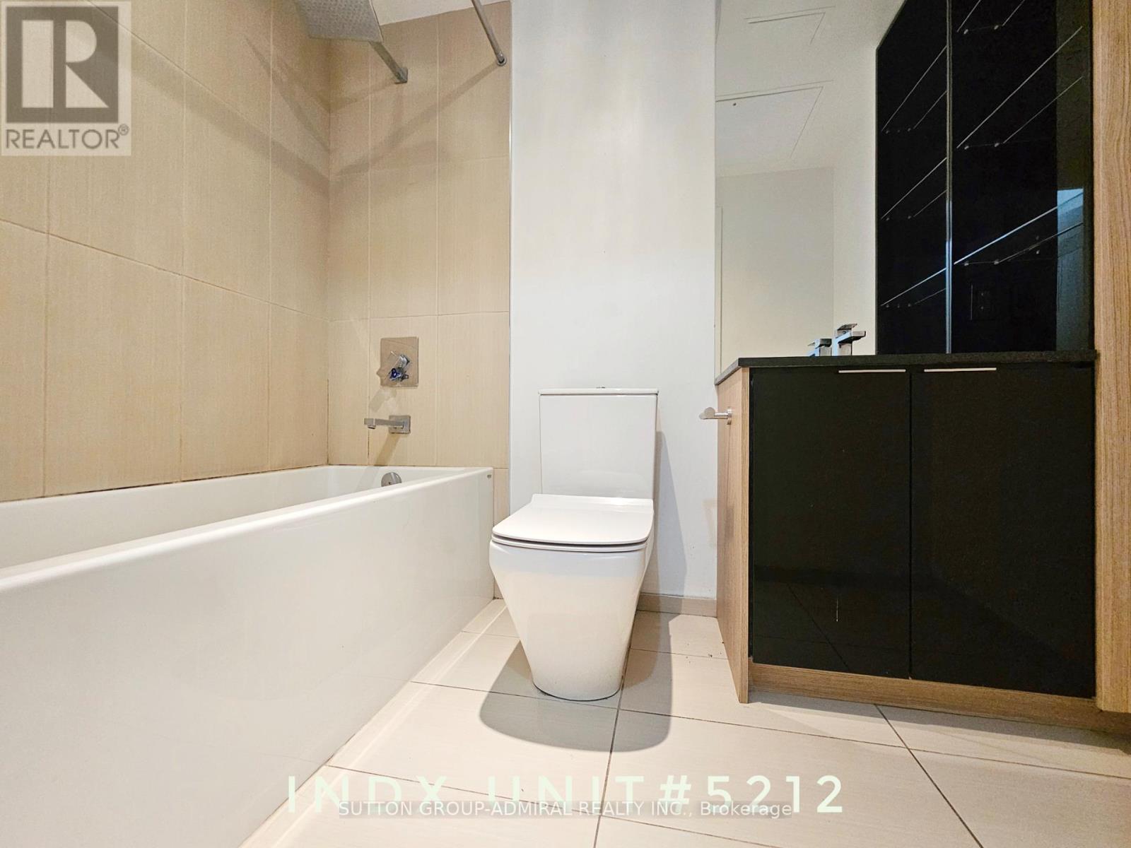 5212 - 70 Temperance Street, Toronto, Ontario  M5H 4E8 - Photo 3 - C13737120