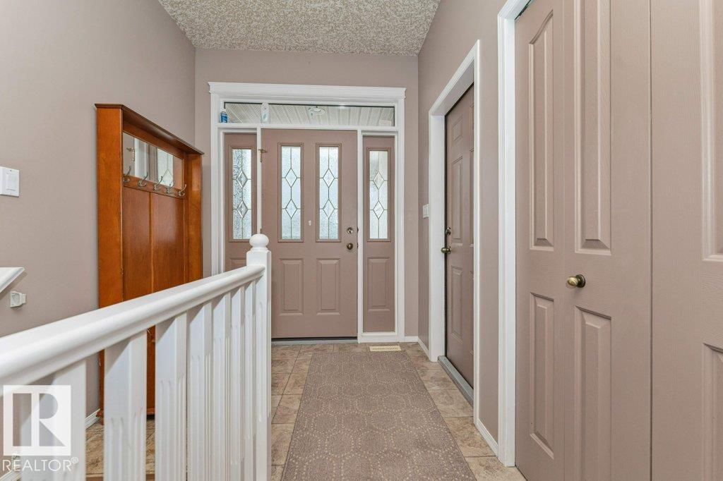 16532 75 St Nw, Edmonton, Alberta  T5Z 3R1 - Photo 2 - E4510627