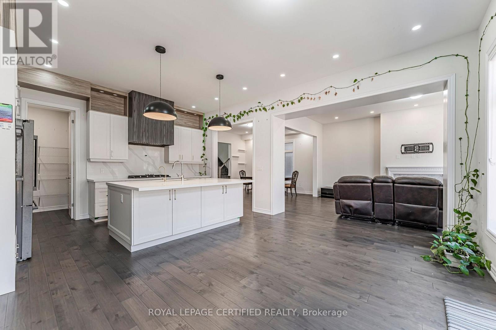 31 Carnegie Drive, Oakville, Ontario  L6H 0V9 - Photo 17 - W13829002