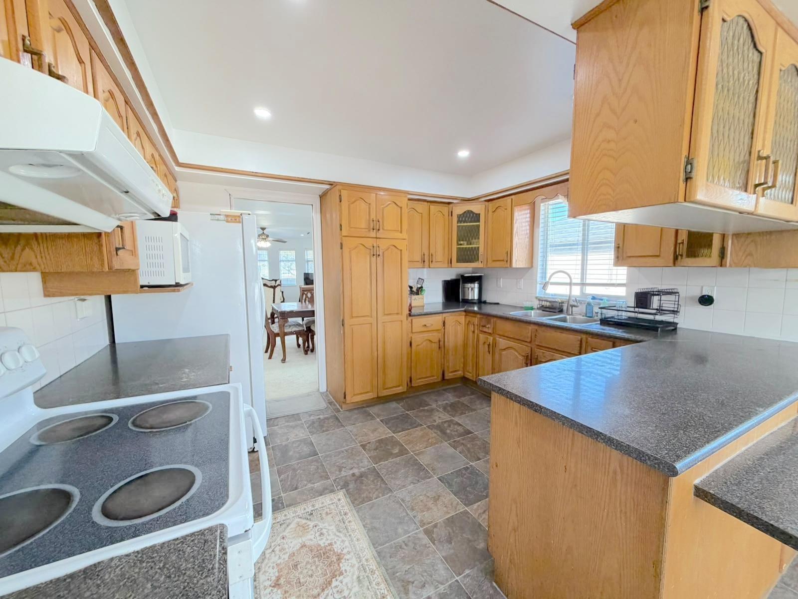 14962 96a Avenue, Surrey, British Columbia V3R 9V6 - Photo 15 - R3168391
