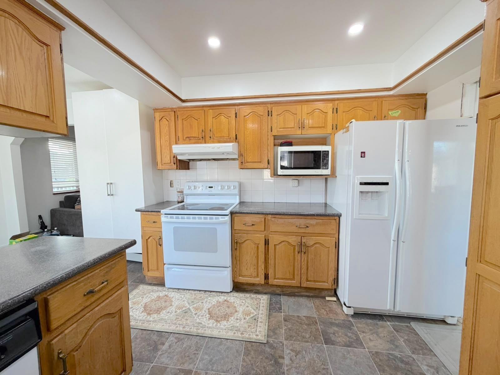 14962 96a Avenue, Surrey, British Columbia V3R 9V6 - Photo 14 - R3168391
