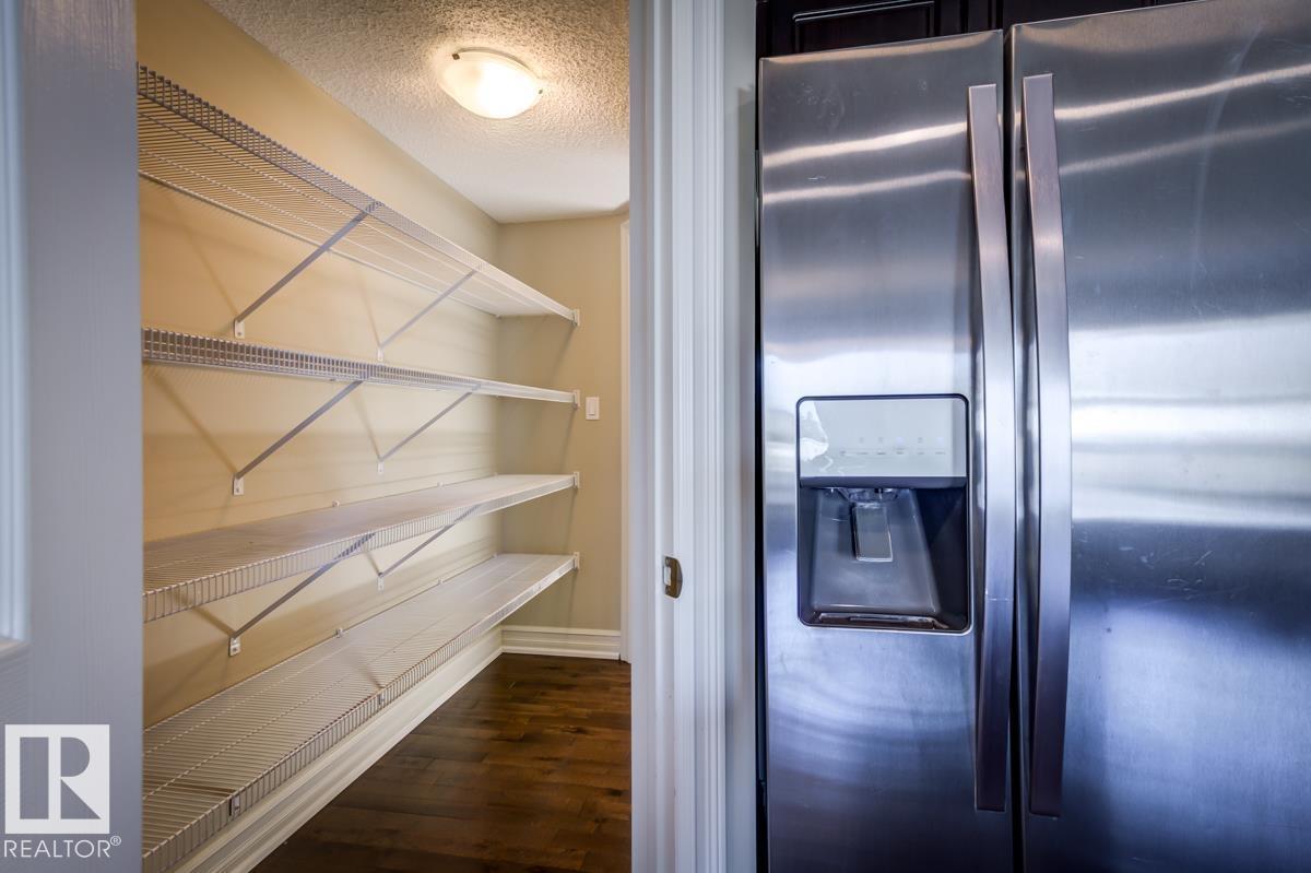 9645 Simpson Pl Nw, Edmonton, Alberta  T6R 0T8 - Photo 10 - E4510629