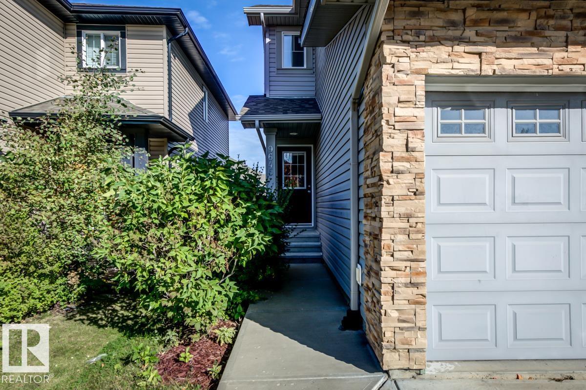 9645 Simpson Pl Nw, Edmonton, Alberta  T6R 0T8 - Photo 2 - E4510629