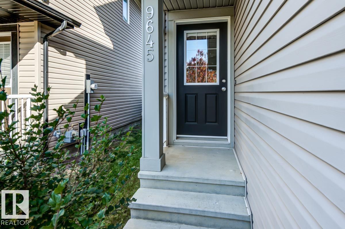 9645 Simpson Pl Nw, Edmonton, Alberta  T6R 0T8 - Photo 3 - E4510629