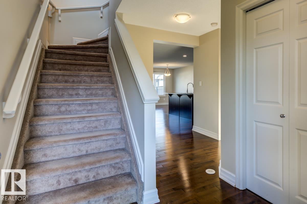 9645 Simpson Pl Nw, Edmonton, Alberta  T6R 0T8 - Photo 4 - E4510629