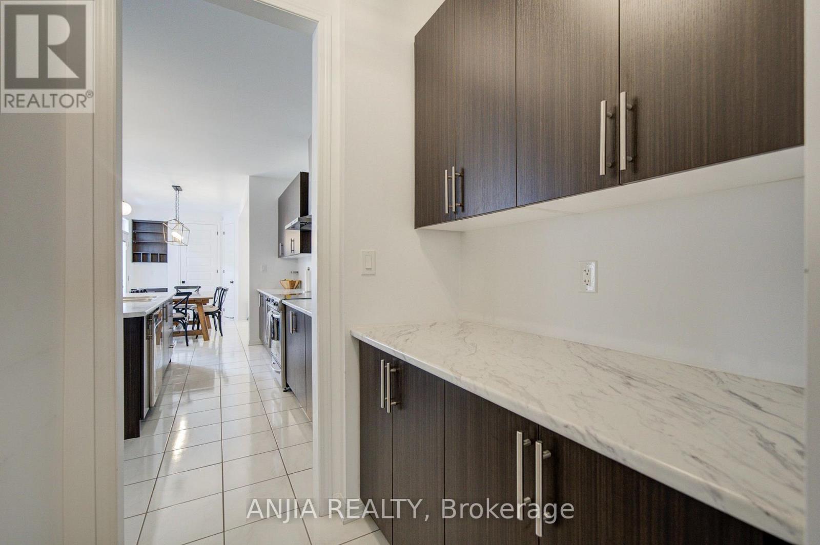 8 Wagon Works Street, Markham, Ontario  L6B 1C9 - Photo 11 - N13827380