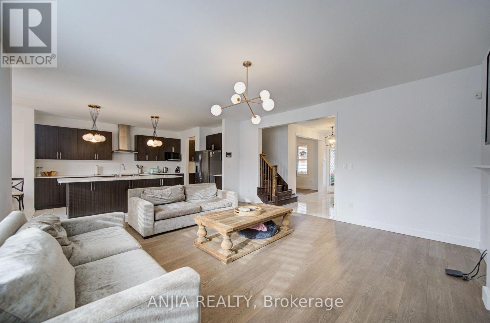 8 Wagon Works Street, Markham, Ontario  L6B 1C9 - Photo 15 - N13827380