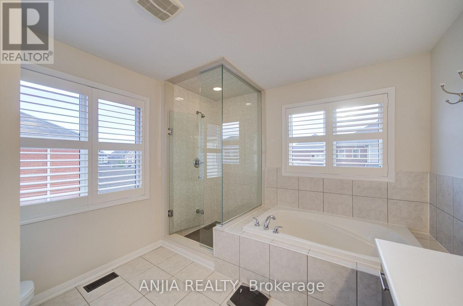 8 Wagon Works Street, Markham, Ontario  L6B 1C9 - Photo 34 - N13827380
