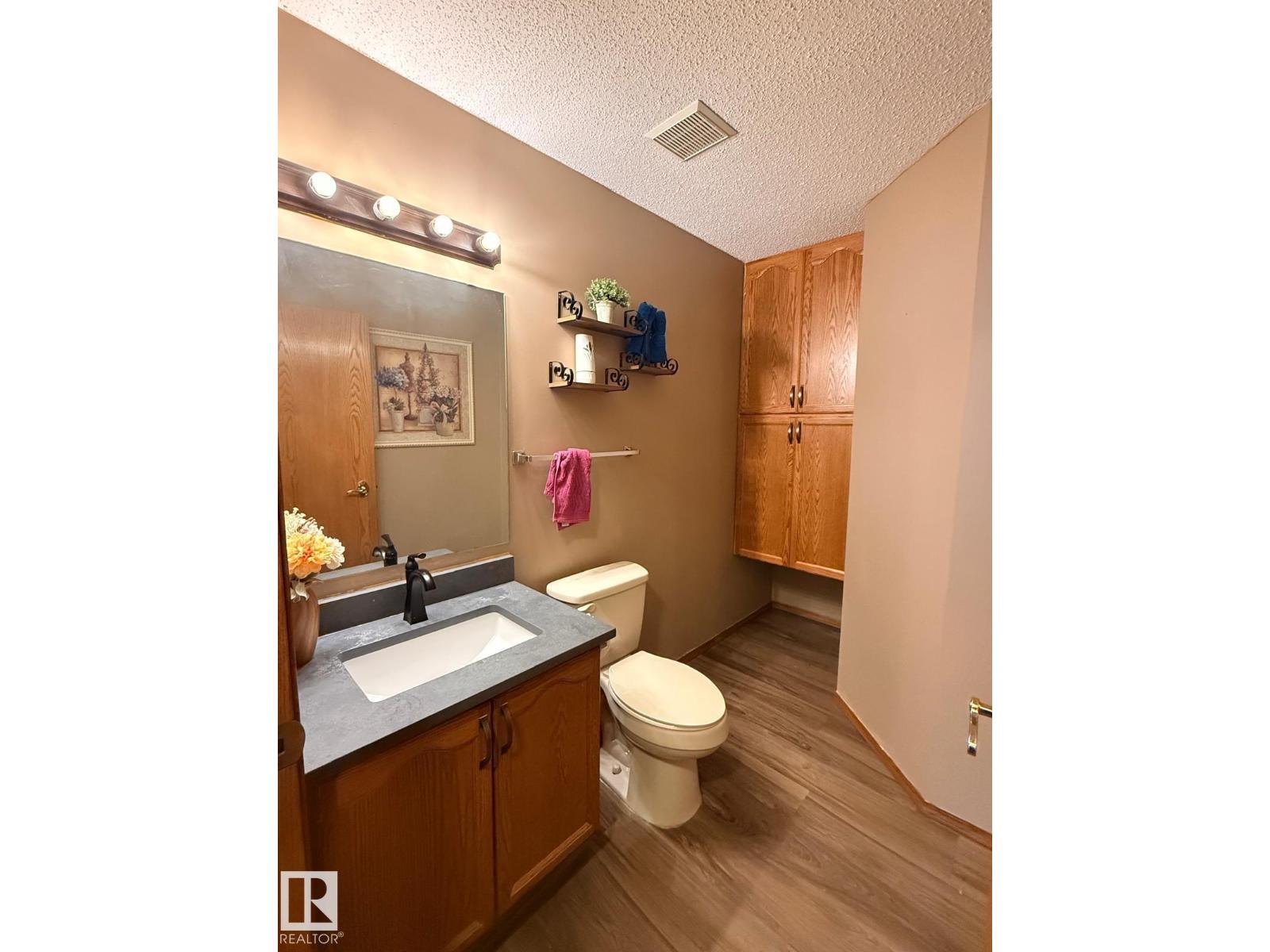 16 HARROLD PL