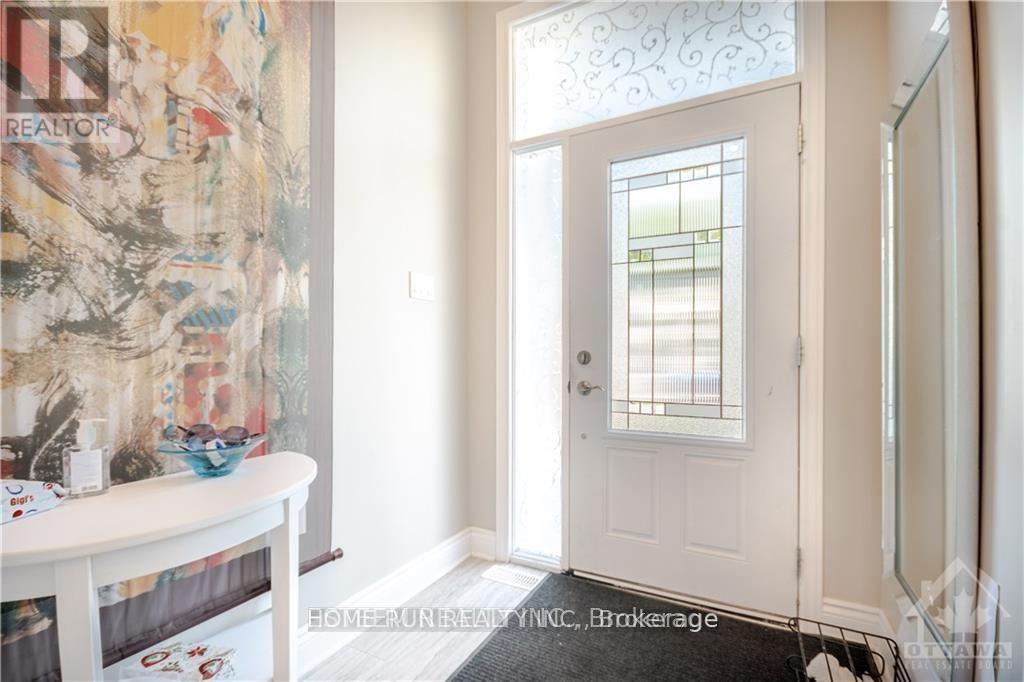 560 Mutual Street, Ottawa, Ontario  K1K 1C6 - Photo 3 - X13832656