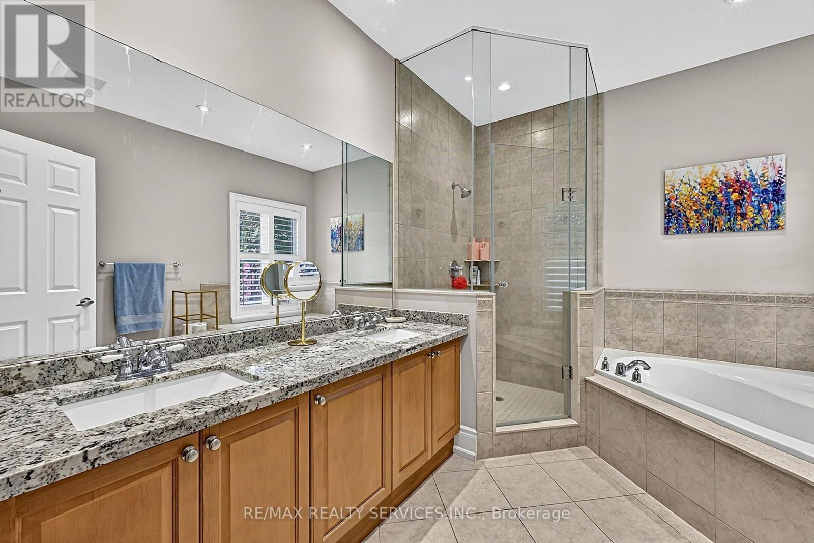 50 North Riverdale Drive, Caledon, Ontario  L7C 3K3 - Photo 19 - W13805026