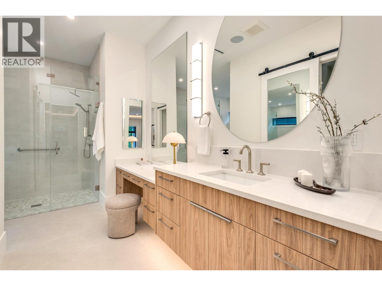 8431 Fairway Road, Richmond, British Columbia  V7C 1Y5 - Photo 28 - R3167067
