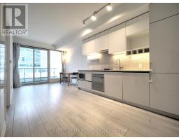 702 - 5 BUTTERMILL AVENUE, Vaughan, Ontario
